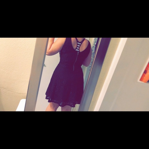 Black sparky dress - Picture 4 of 8